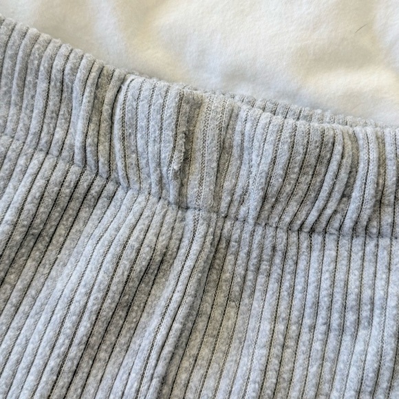 Aritzia Babaton The Group Grey Ribbed Knit Flare Lounge Pants XS - Picture 7 of 14